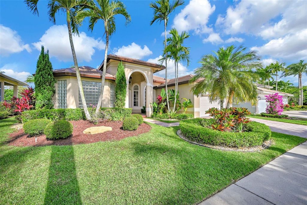 Photo of 2553 Jardin Mnr, Weston, FL 33327 (MLS # A12013274)