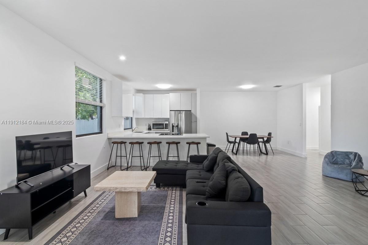 ORANGE HEIGHTS - Residential Lease