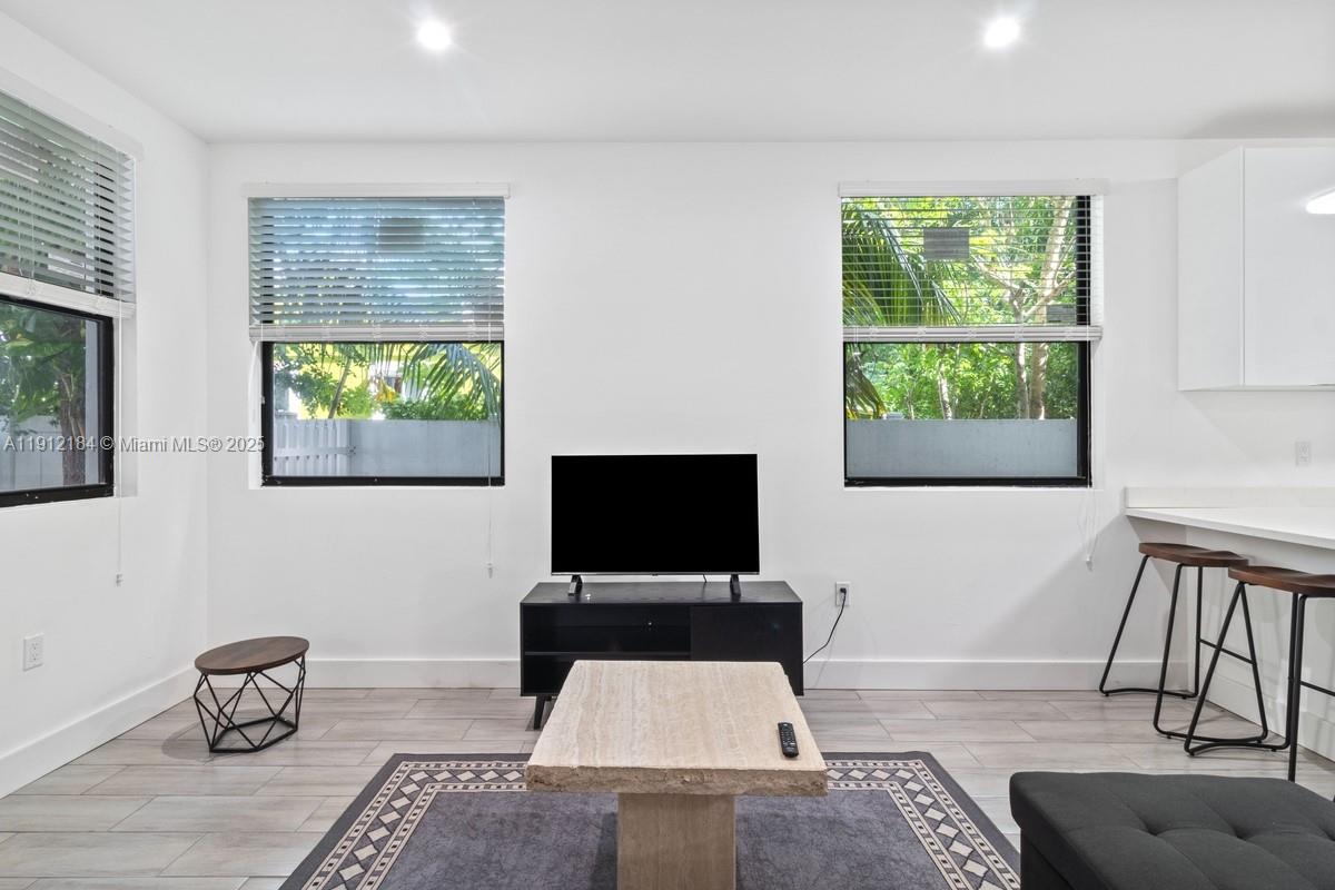 ORANGE HEIGHTS - Residential Lease