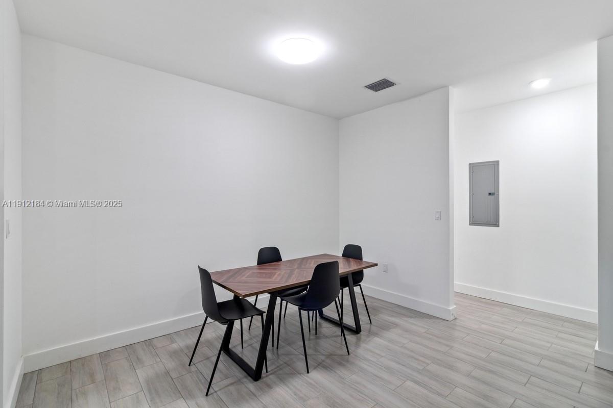 ORANGE HEIGHTS - Residential Lease