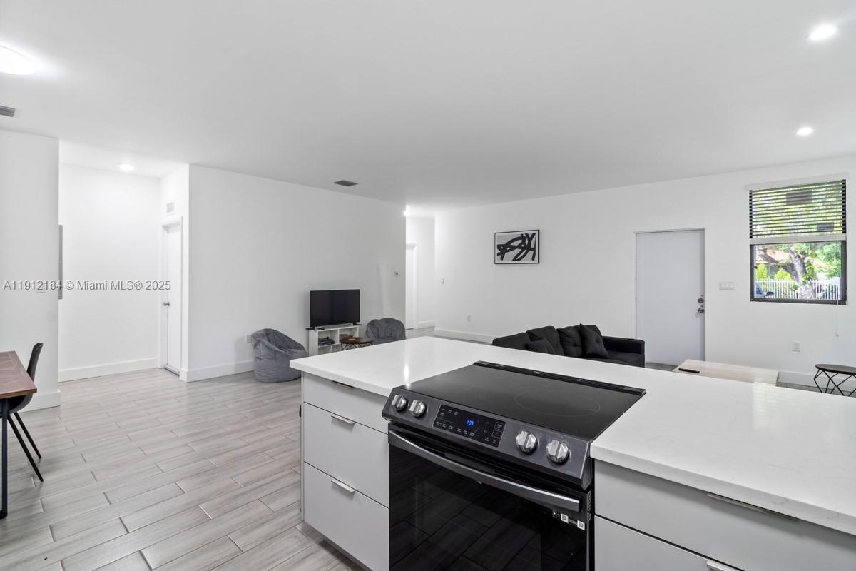 ORANGE HEIGHTS - Residential Lease