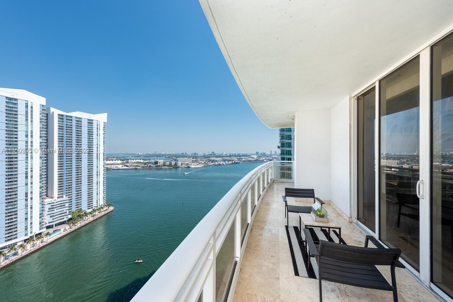 CARBONELL CONDO - Residential