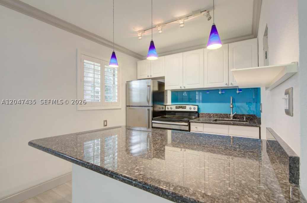 716 SW 14th Ave 3