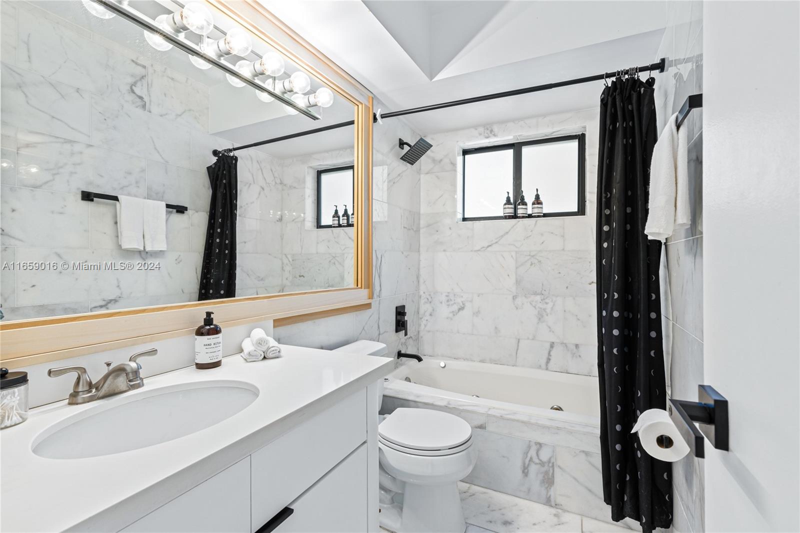 COUNTRY CLUB ADDN - Residential