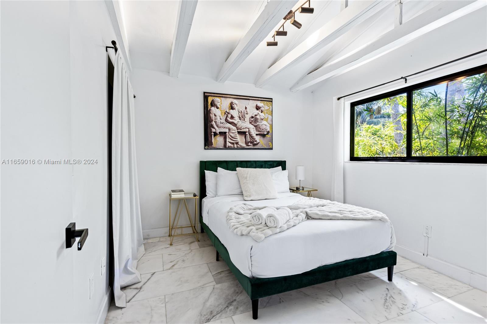 COUNTRY CLUB ADDN - Residential
