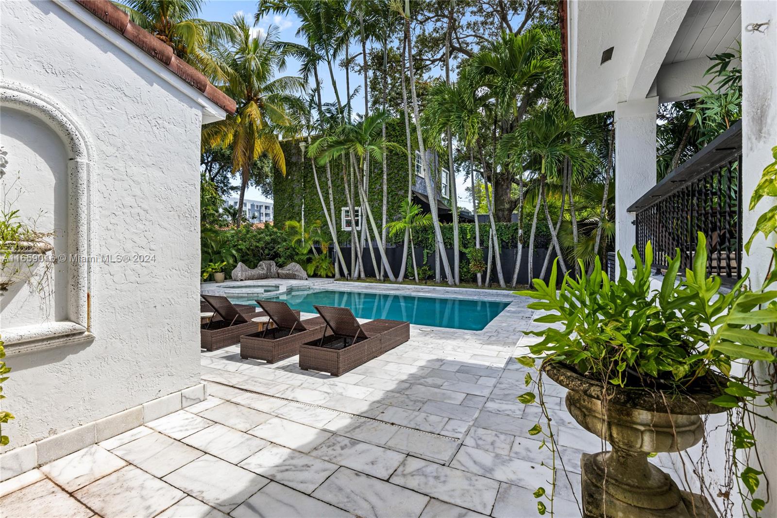 COUNTRY CLUB ADDN - Residential