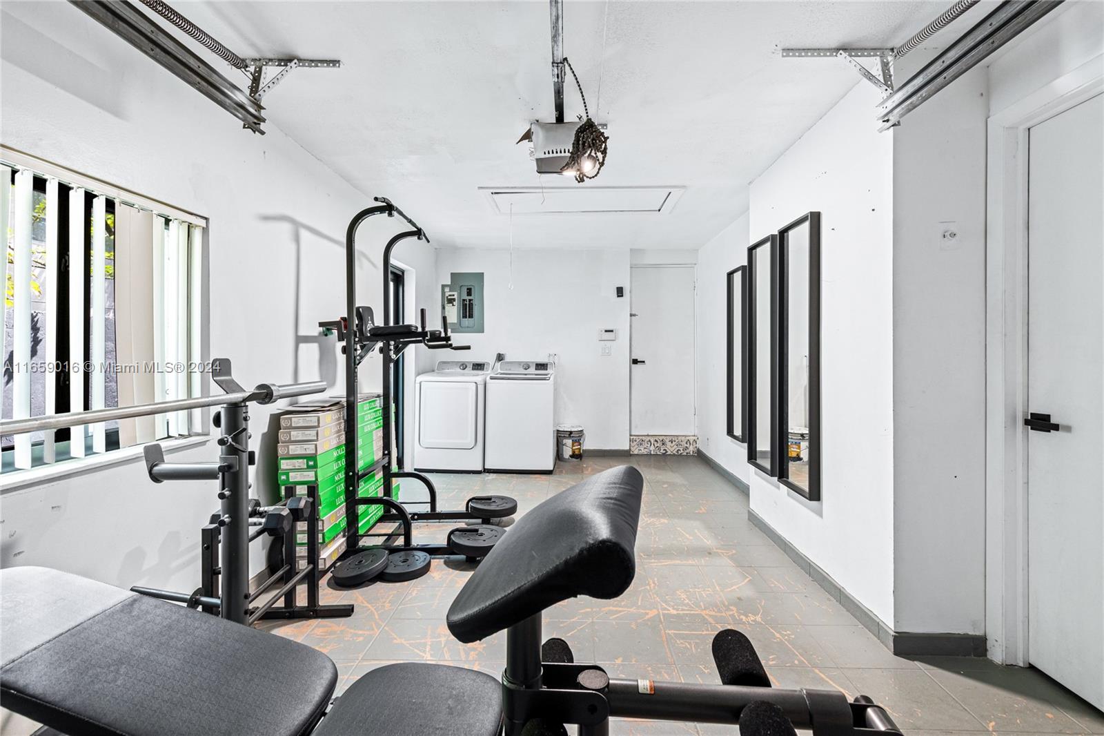 COUNTRY CLUB ADDN - Residential