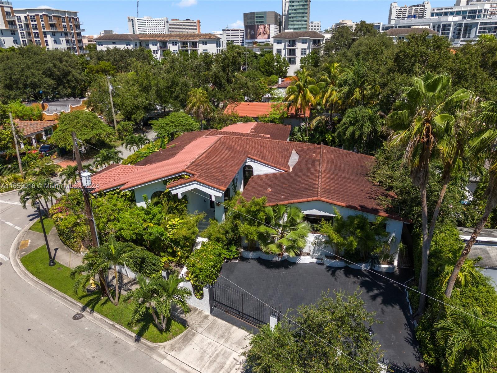 COUNTRY CLUB ADDN - Residential