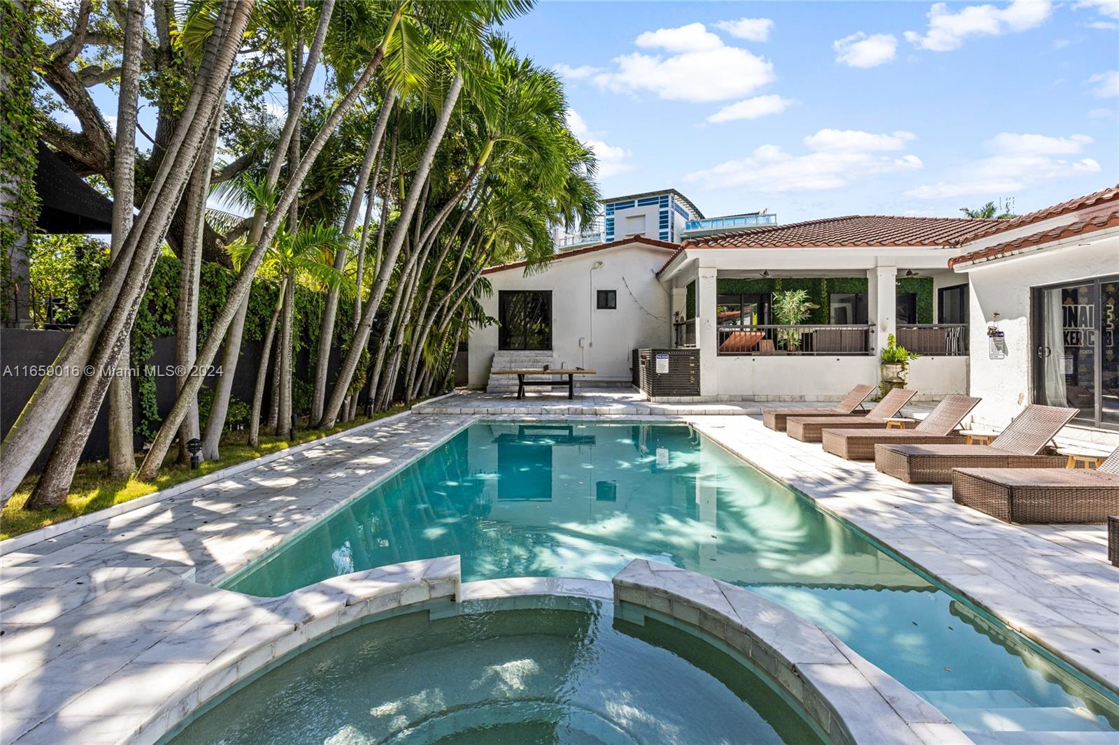 COUNTRY CLUB ADDN - Residential