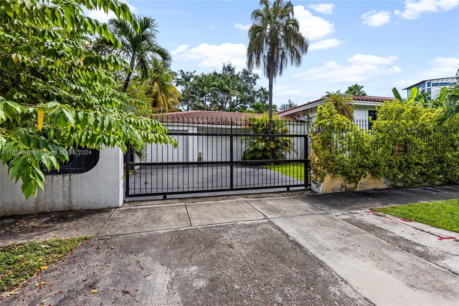 COUNTRY CLUB ADDN - Residential