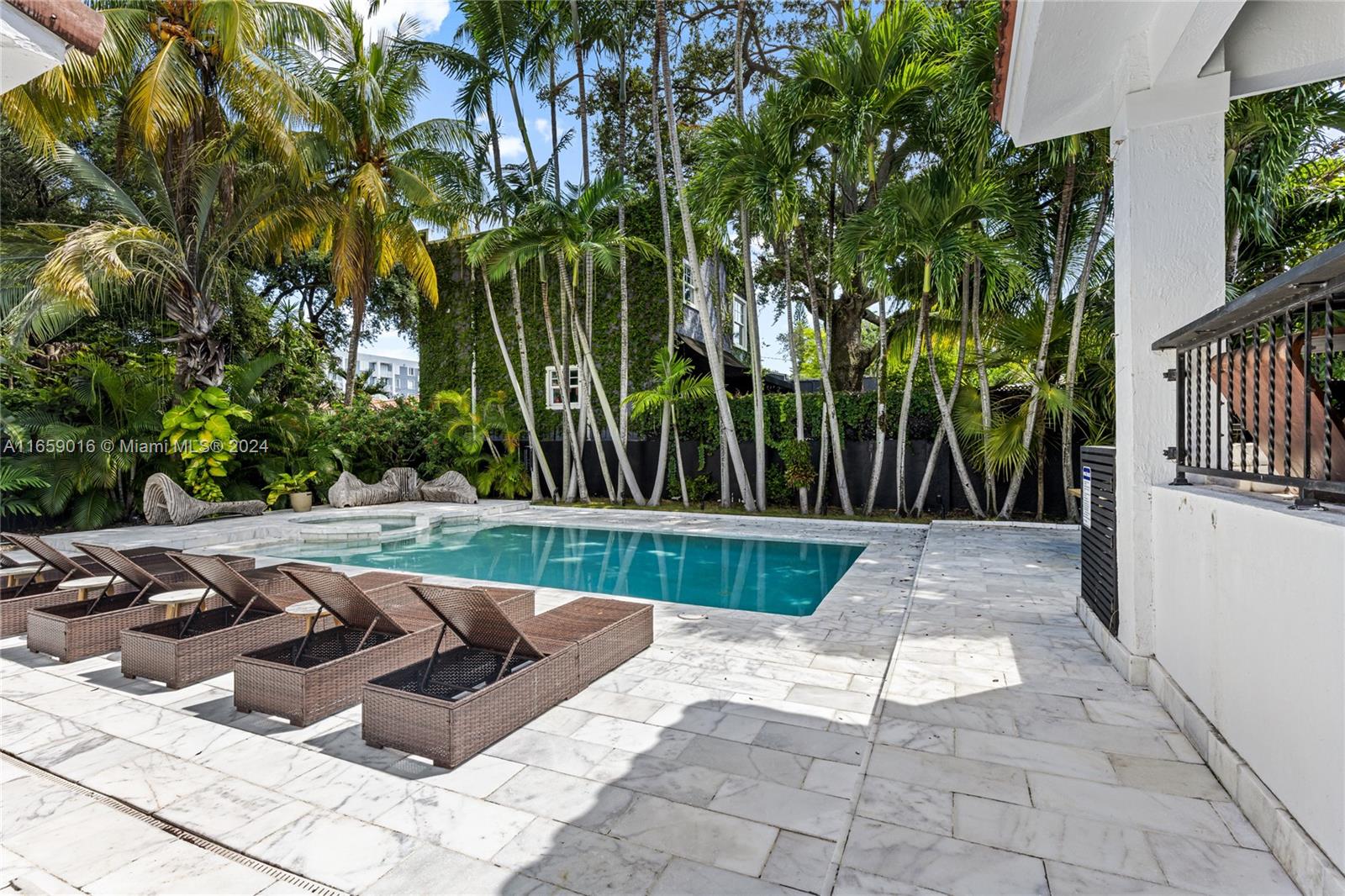COUNTRY CLUB ADDN - Residential