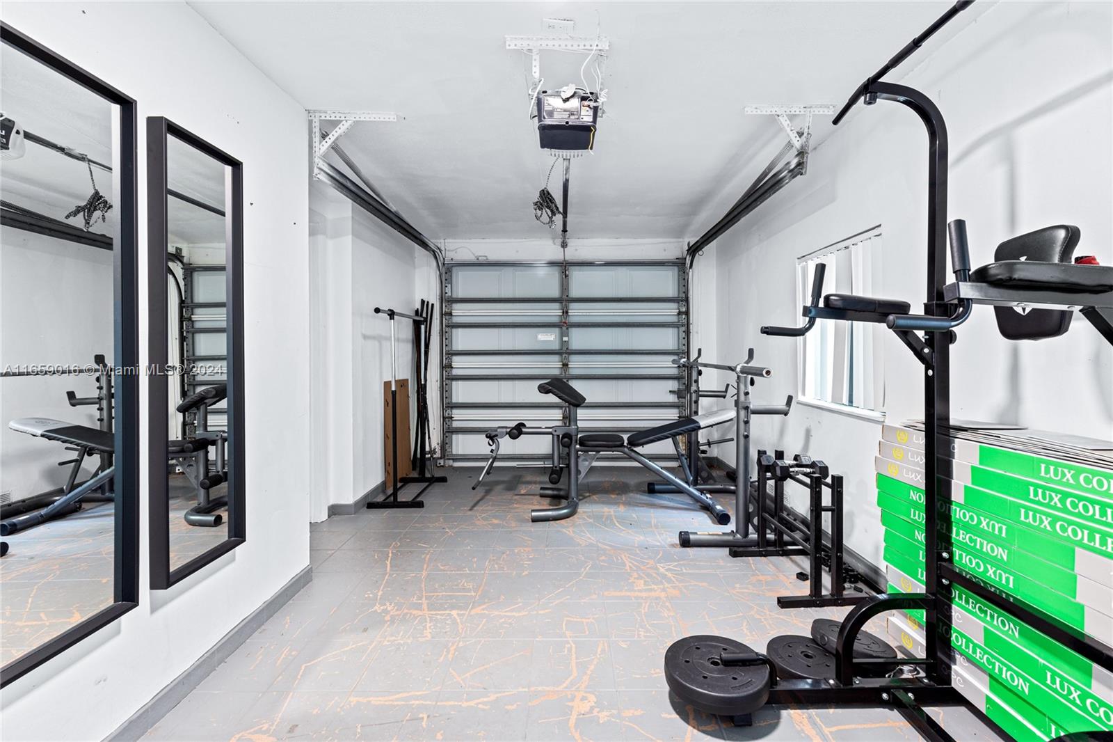 COUNTRY CLUB ADDN - Residential