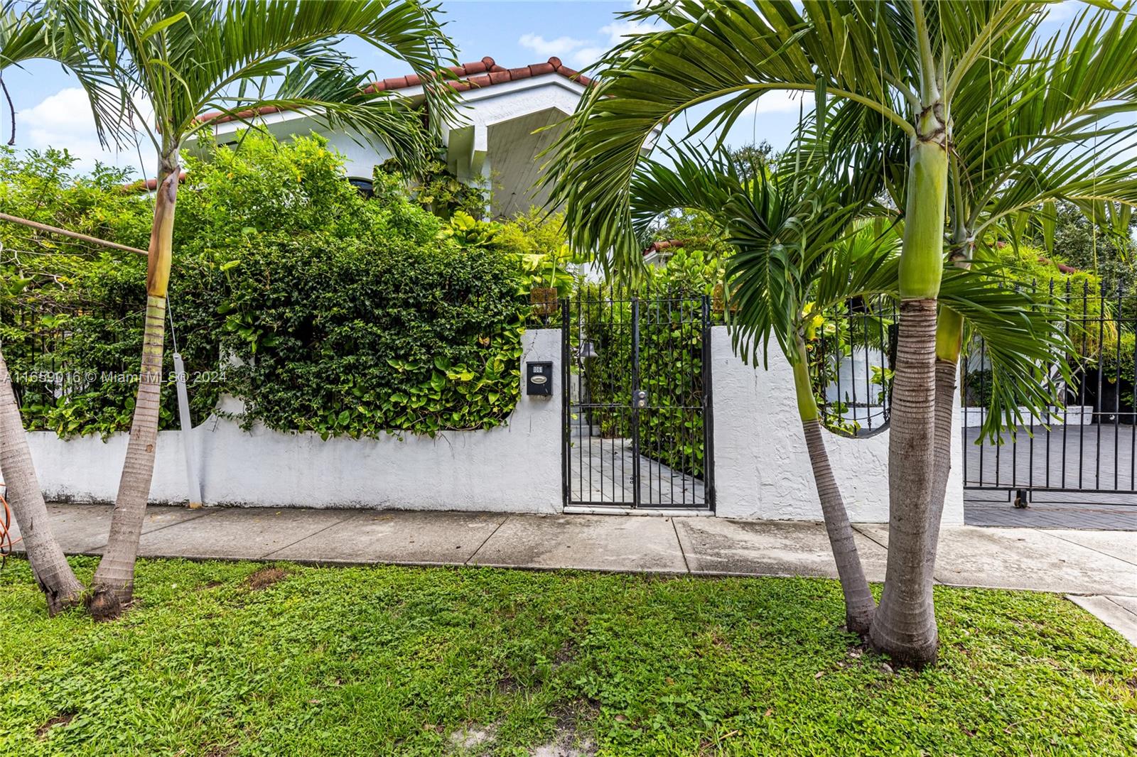 COUNTRY CLUB ADDN - Residential
