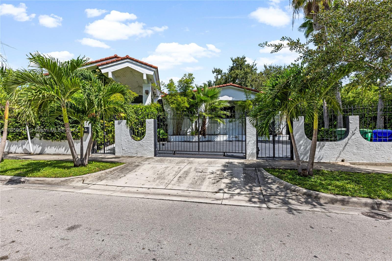 COUNTRY CLUB ADDN - Residential