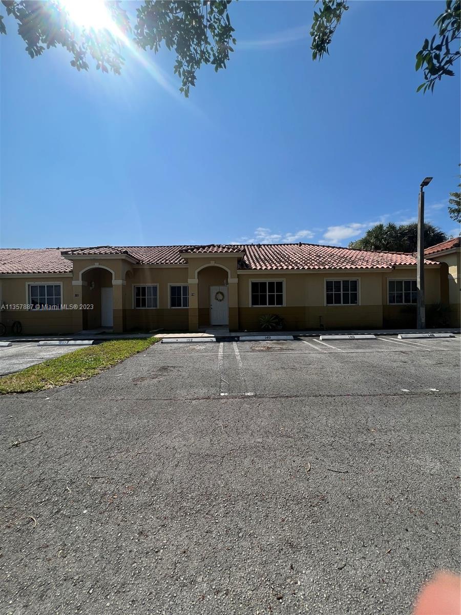 Photo 3 of 3 of listing 0048bef7-6aff-4023-a86d-314cba200f54 condo