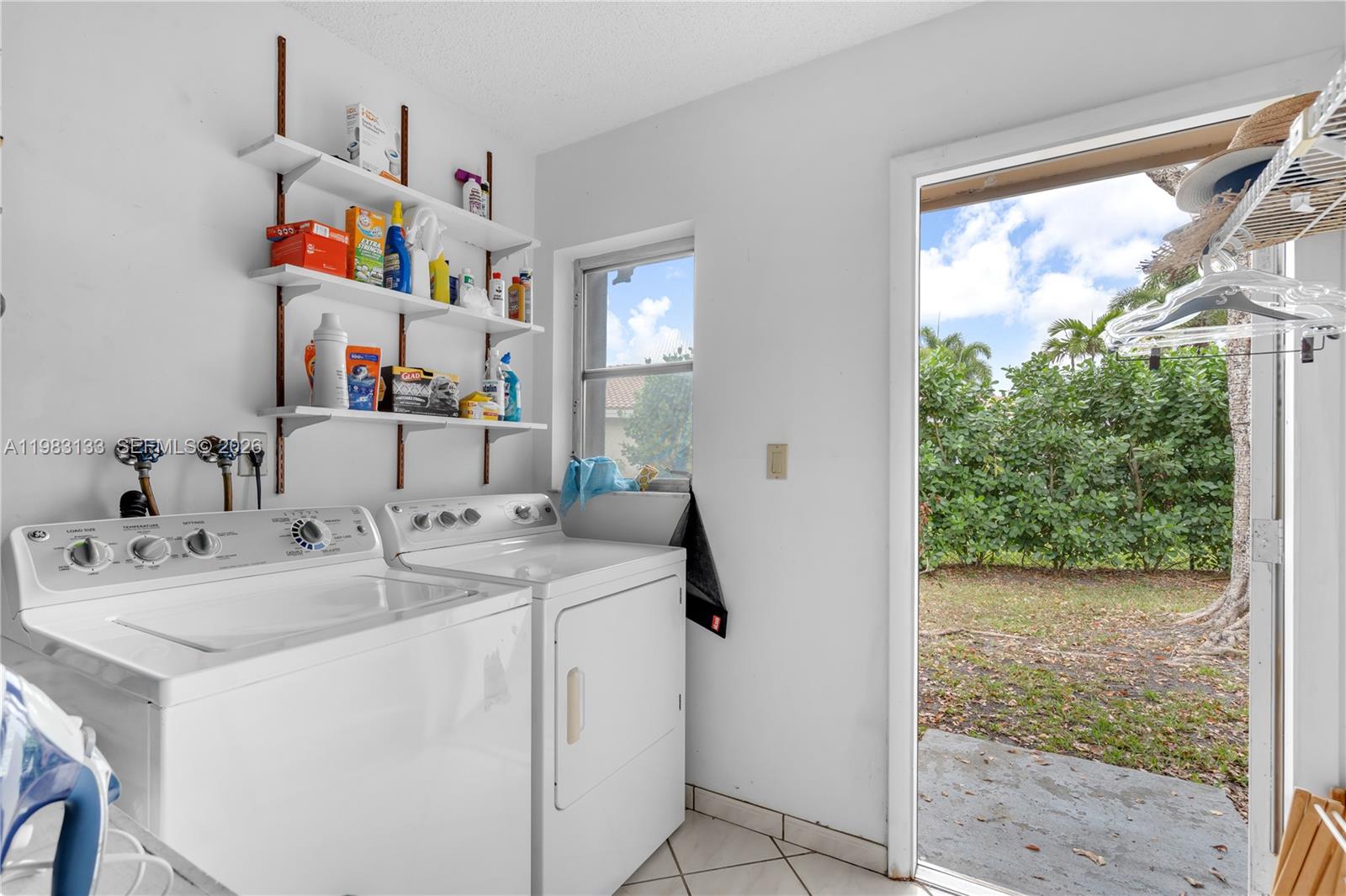 BONAVENTURE LAKES ADD 1 - Residential