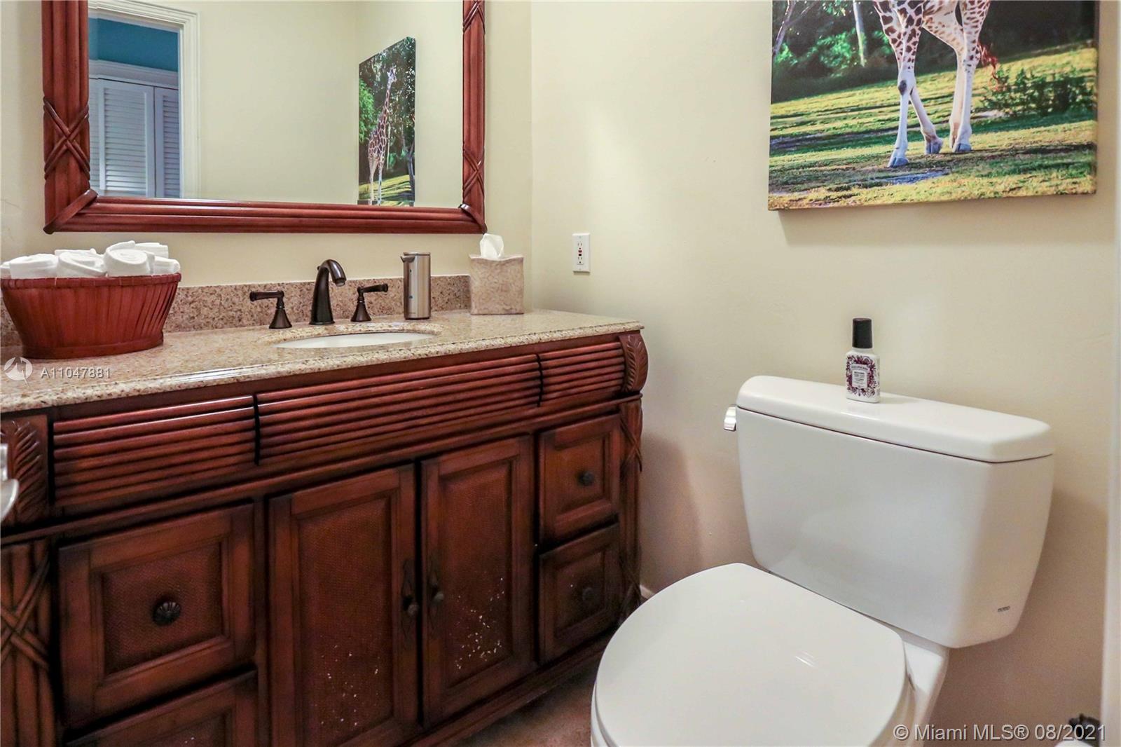 HOLLYWOOD GOLF ESTATES SE - Residential