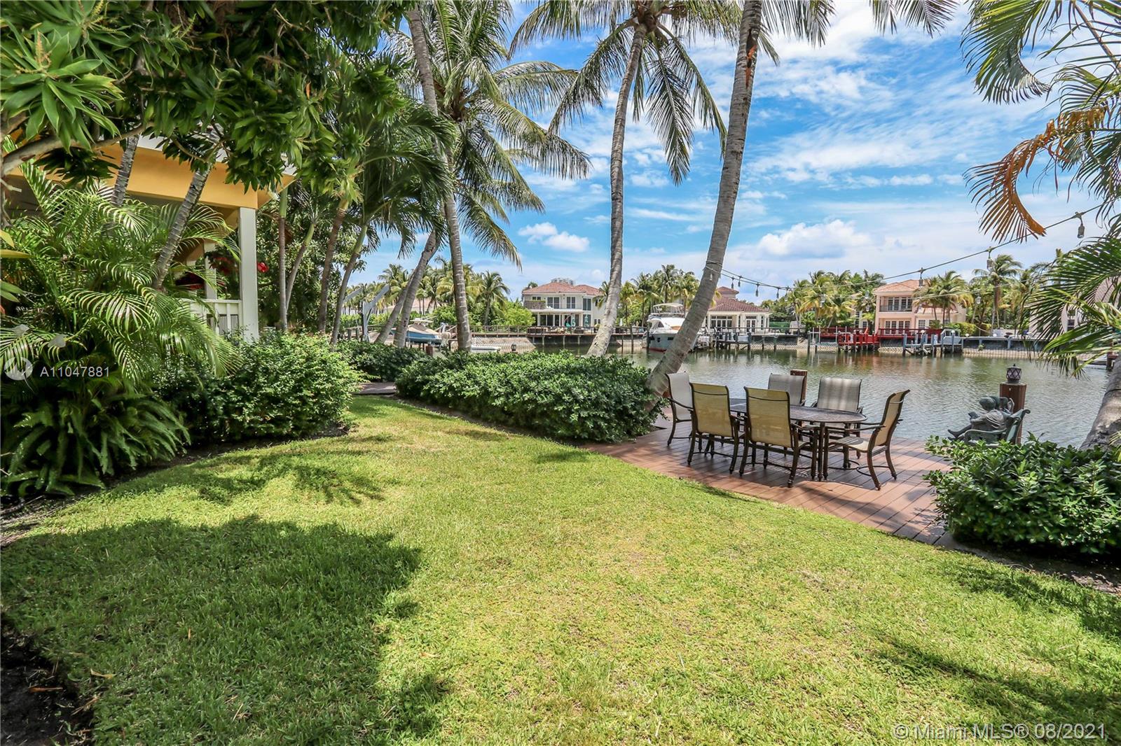 HOLLYWOOD GOLF ESTATES SE - Residential