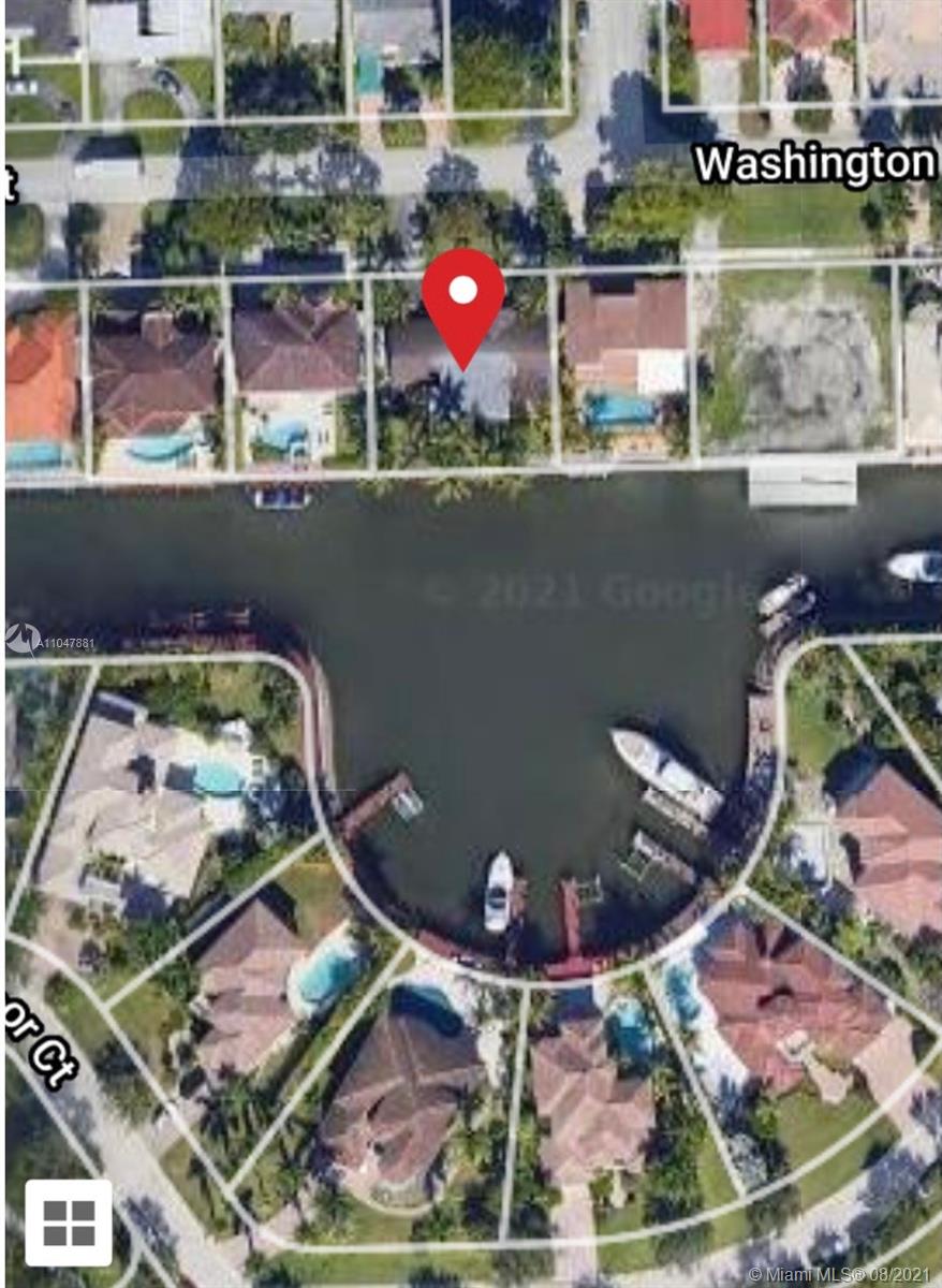 HOLLYWOOD GOLF ESTATES SE - Residential