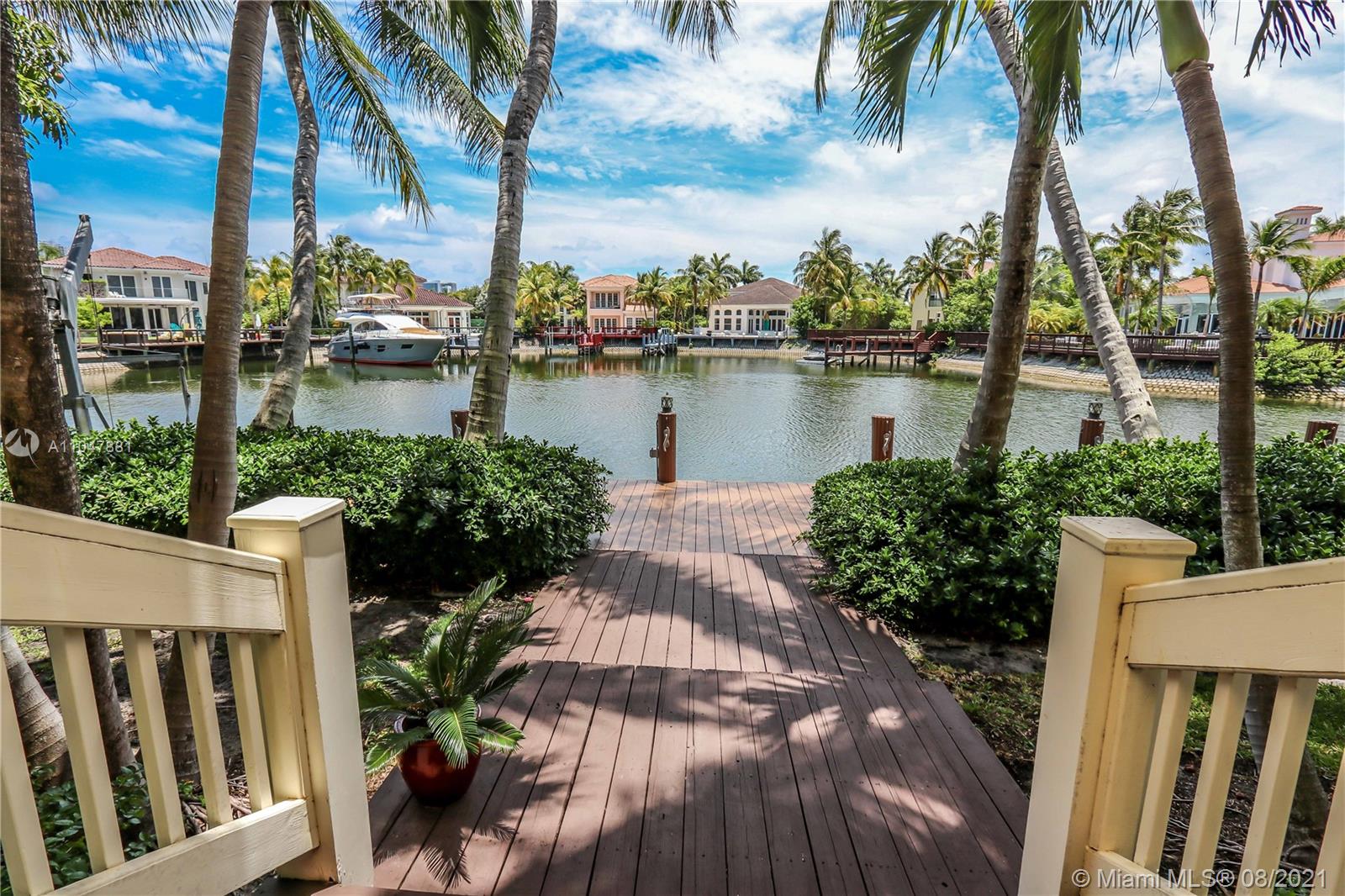 HOLLYWOOD GOLF ESTATES SE - Residential