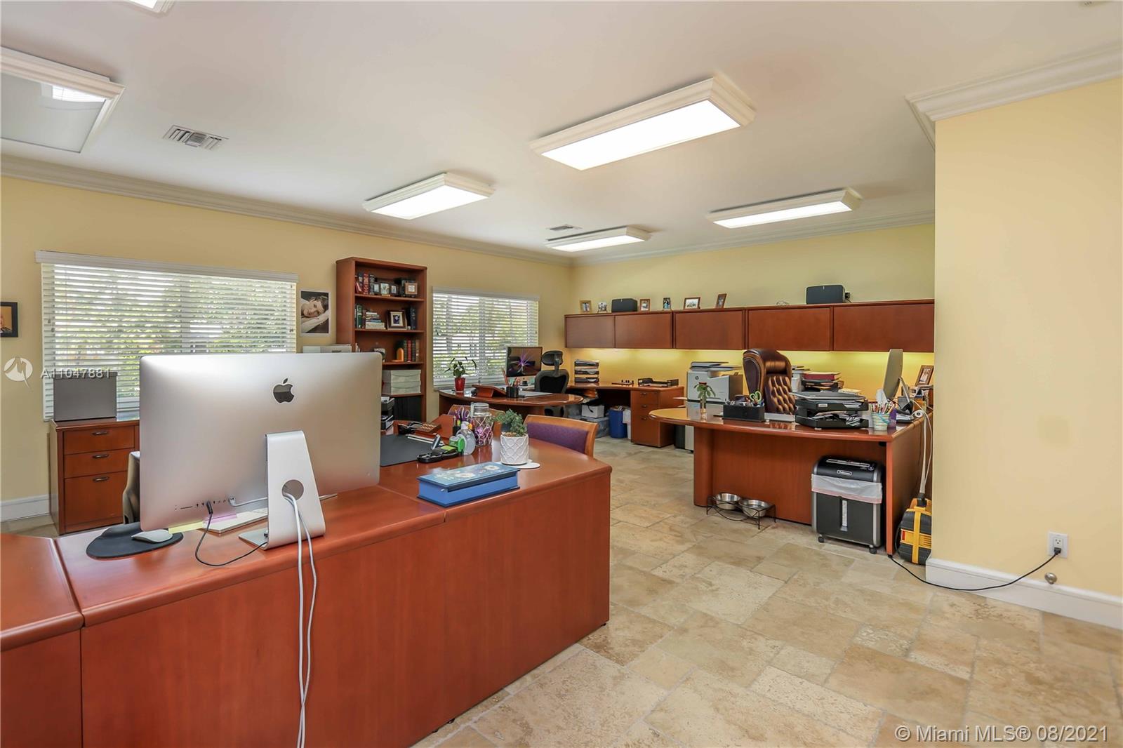 HOLLYWOOD GOLF ESTATES SE - Residential