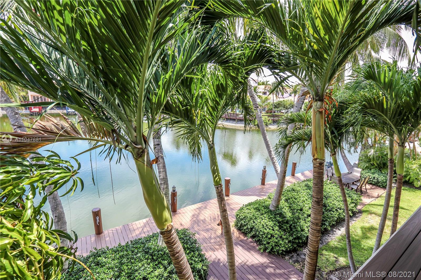 HOLLYWOOD GOLF ESTATES SE - Residential