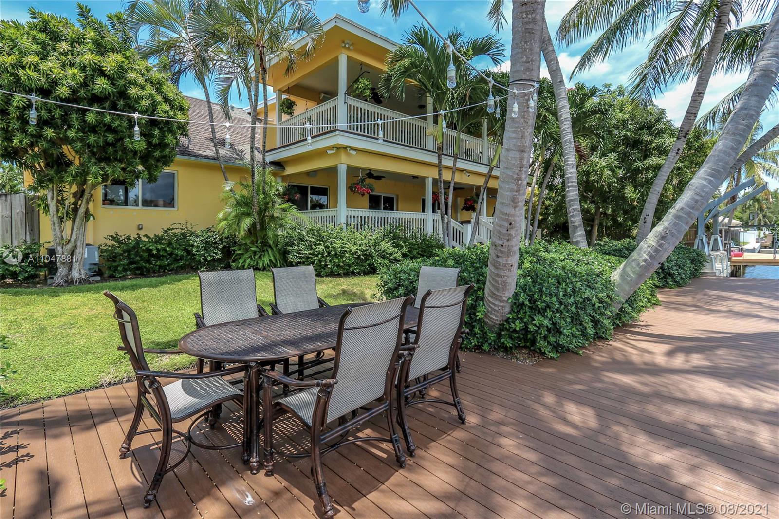 HOLLYWOOD GOLF ESTATES SE - Residential