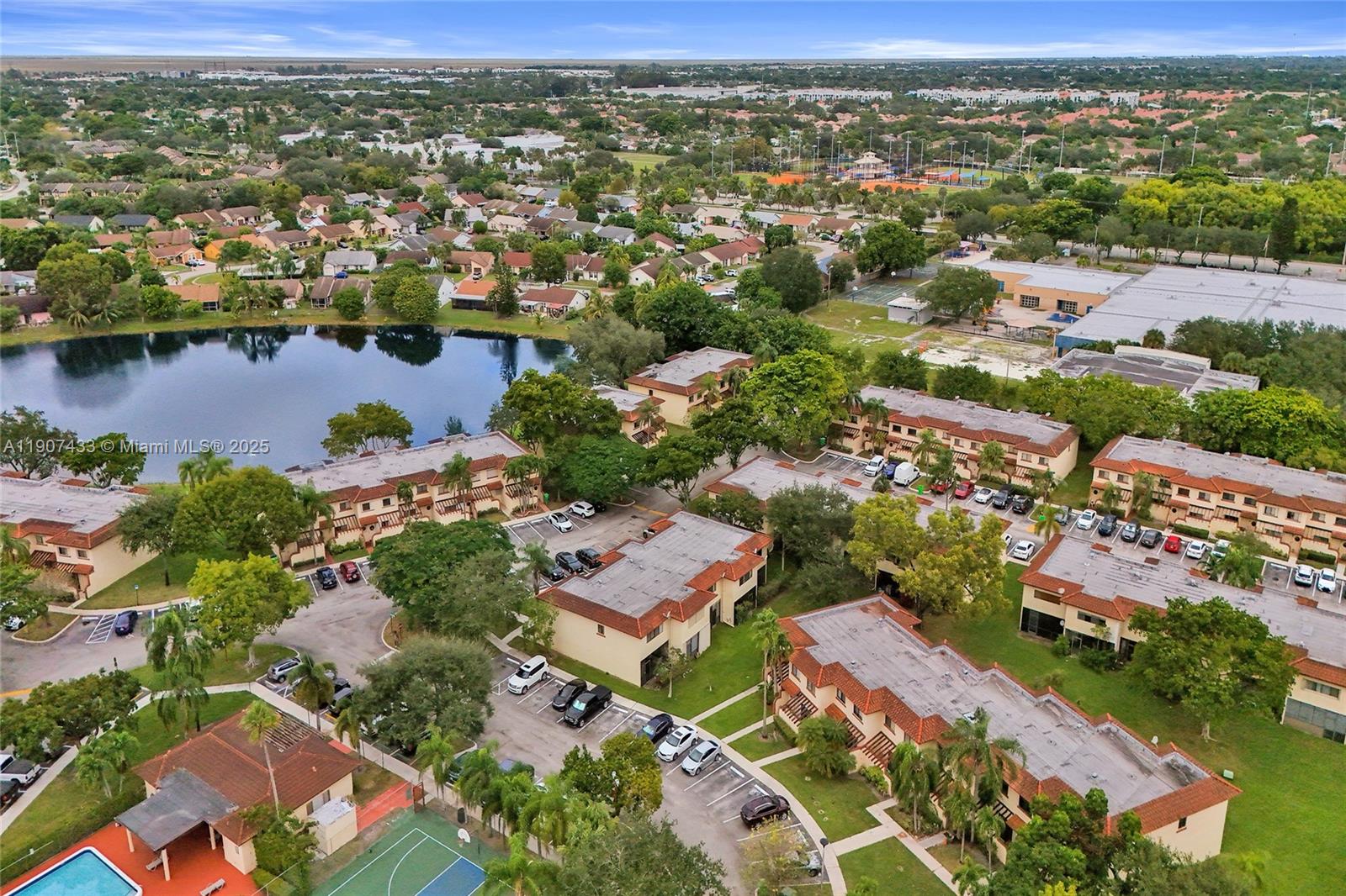 SPRINGTREE LAKES - Residential Lease