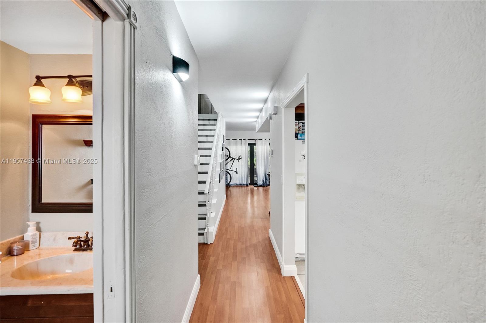 SPRINGTREE LAKES - Residential Lease