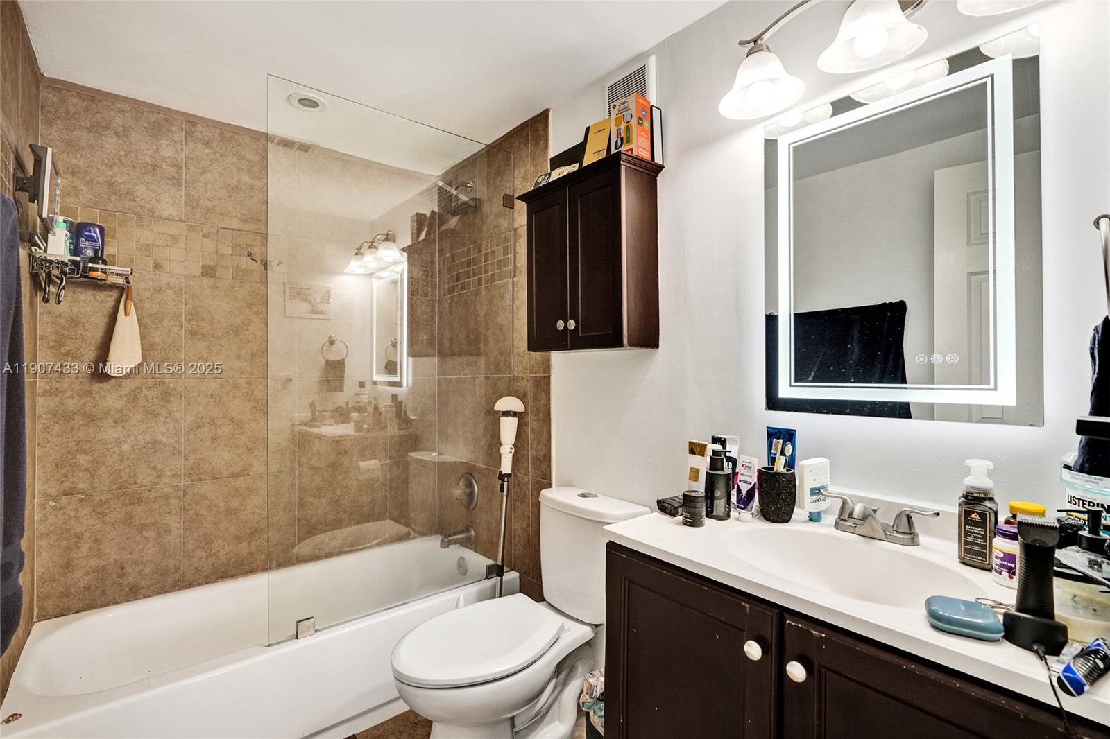 SPRINGTREE LAKES - Residential Lease