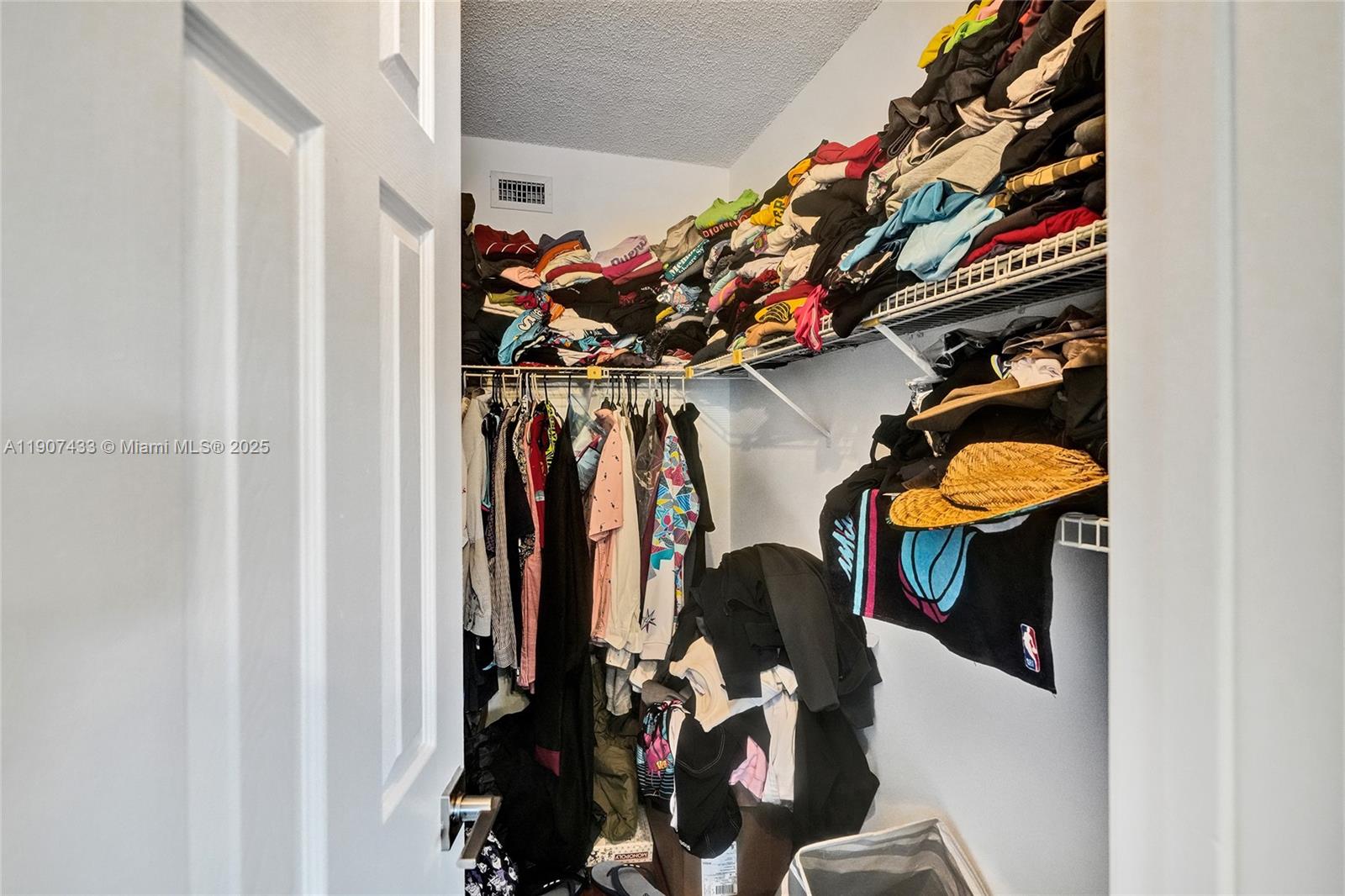 SPRINGTREE LAKES - Residential Lease