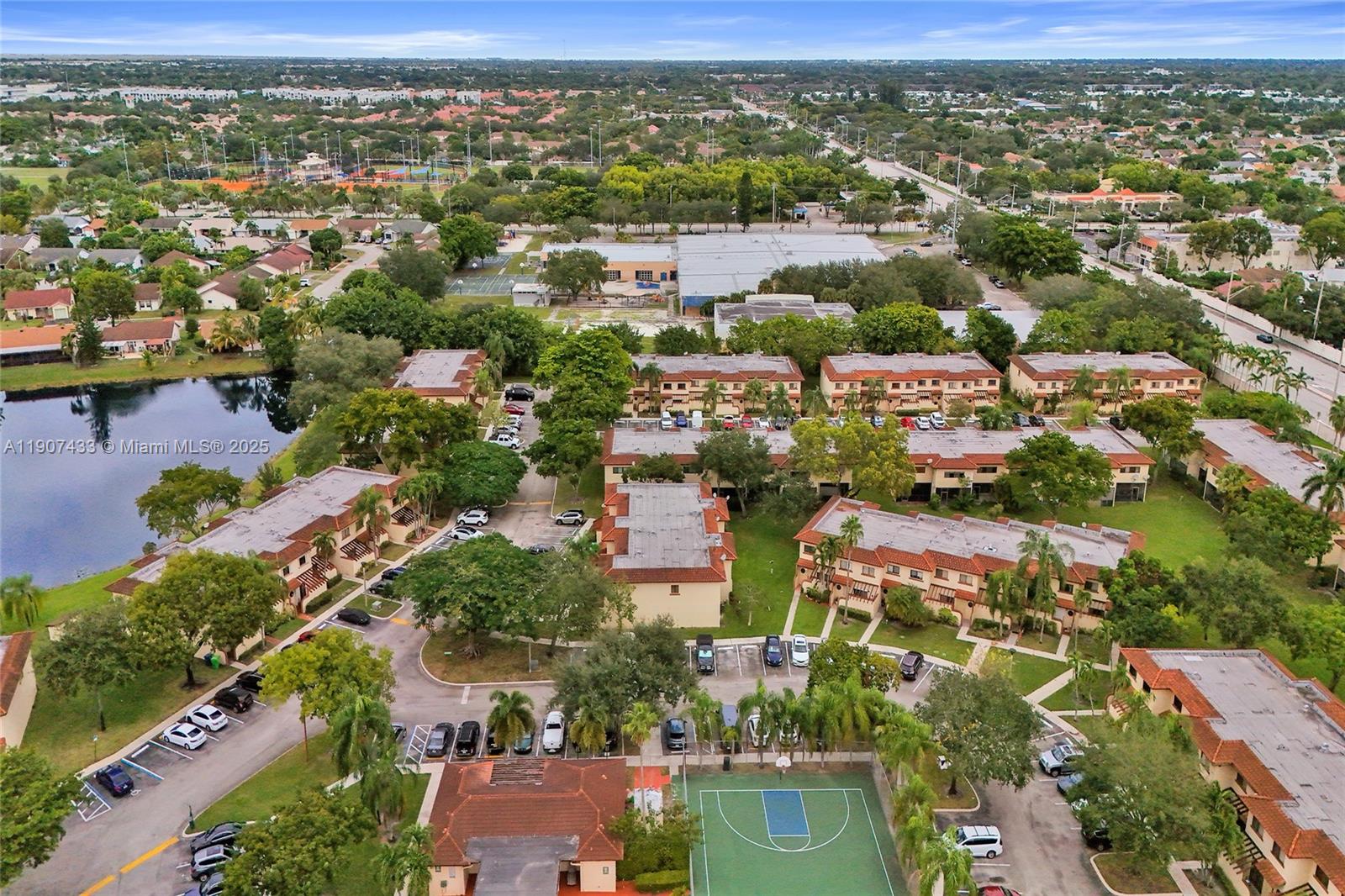 SPRINGTREE LAKES - Residential Lease