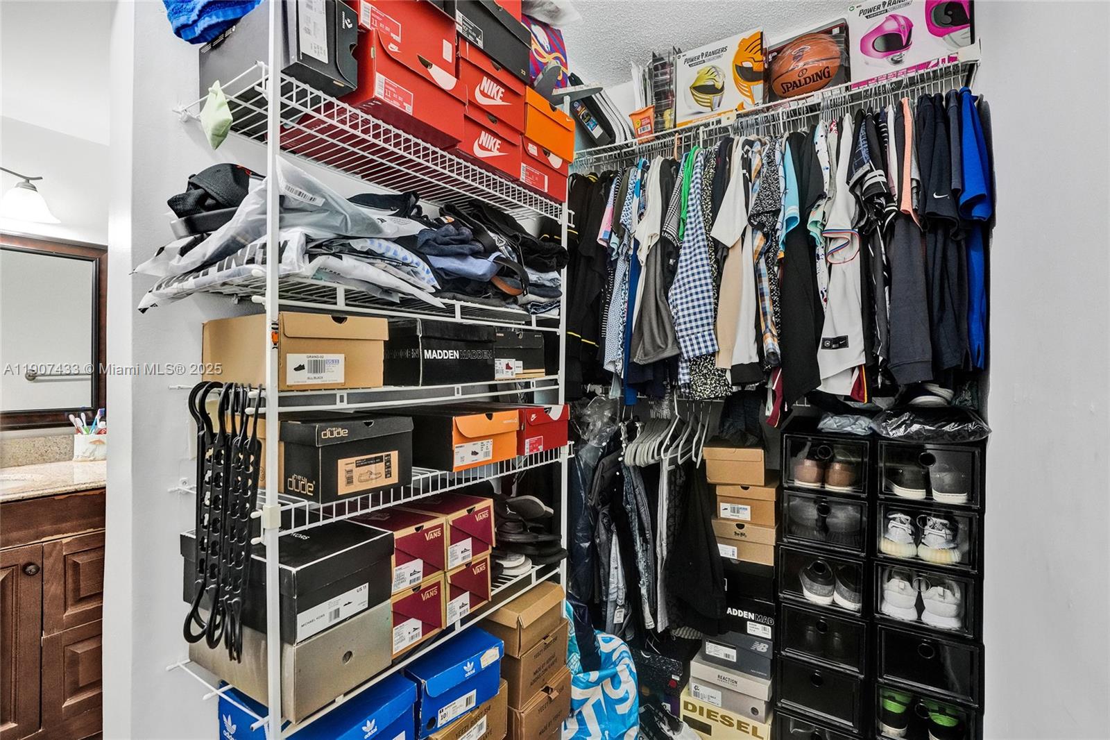 SPRINGTREE LAKES - Residential Lease