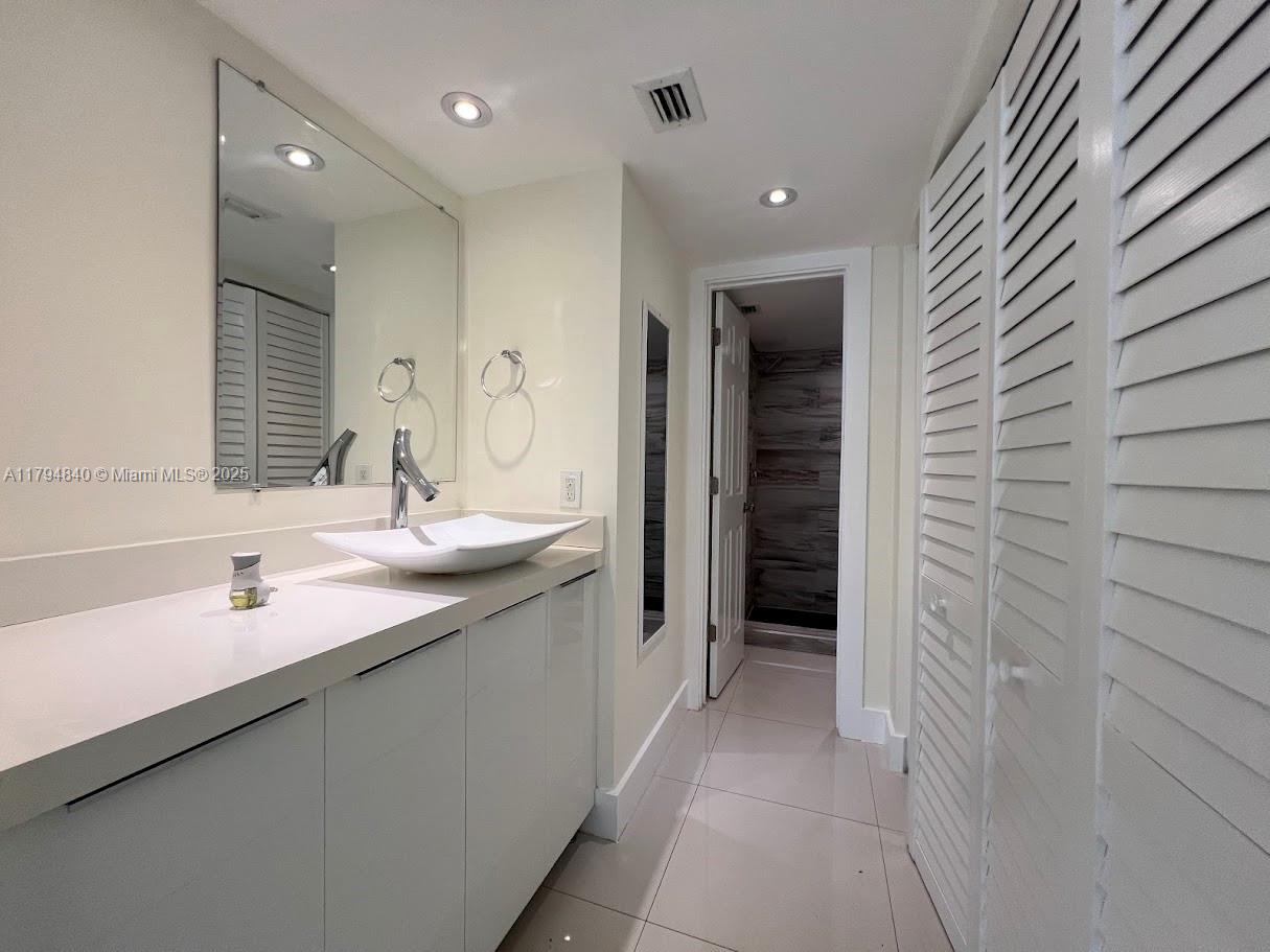 8205 SW 152nd Ave F-206