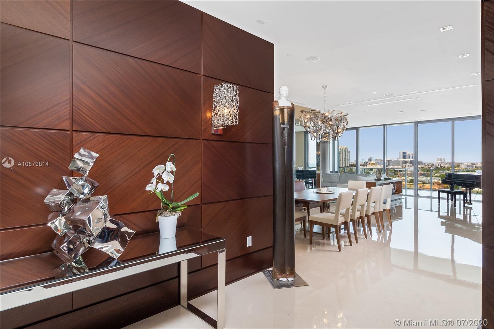 APOGEE CONDO - Residential