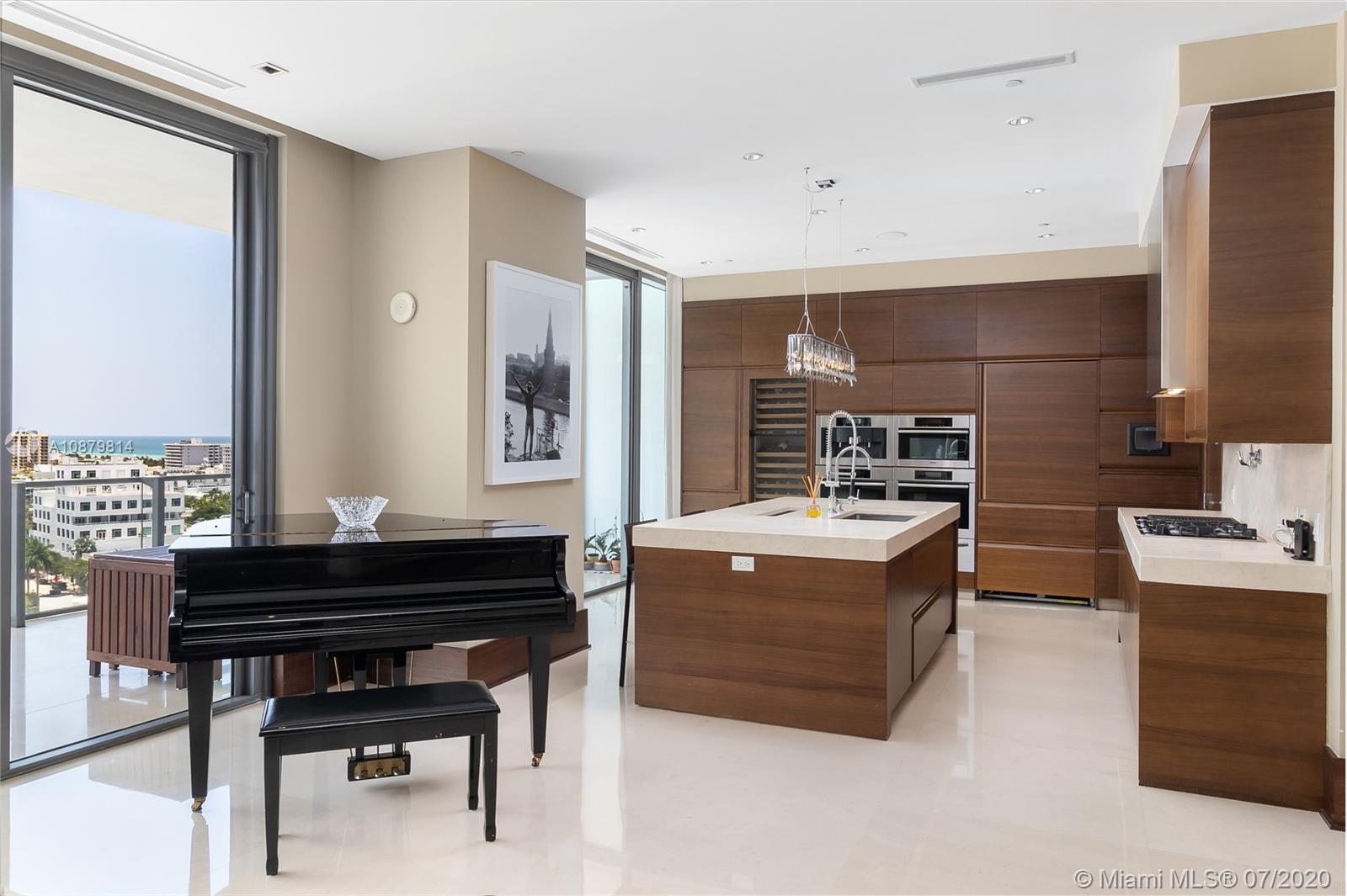 APOGEE CONDO - Residential