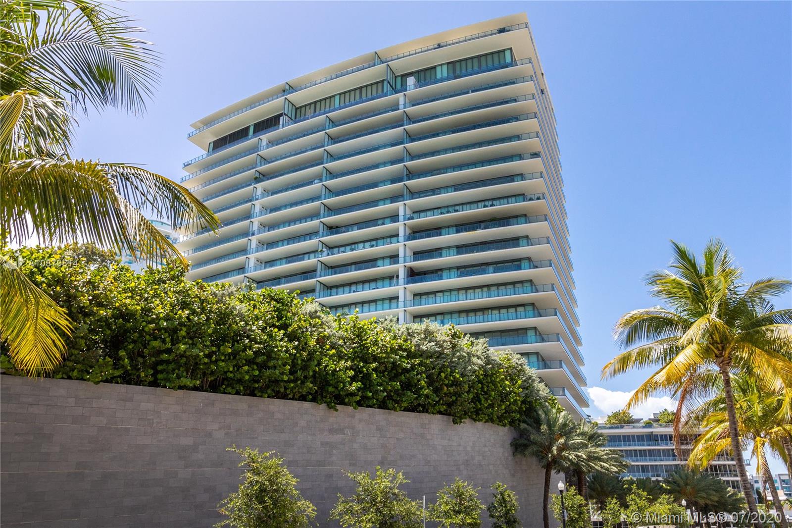 APOGEE CONDO - Residential