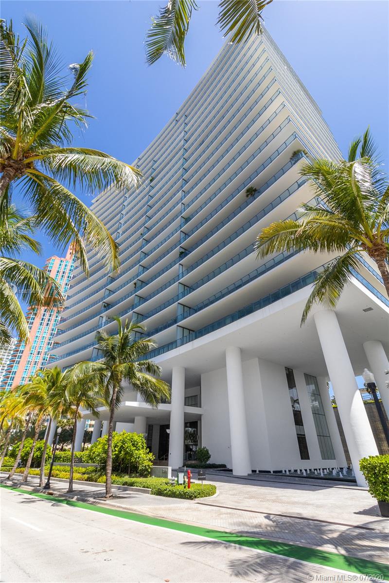 APOGEE CONDO - Residential