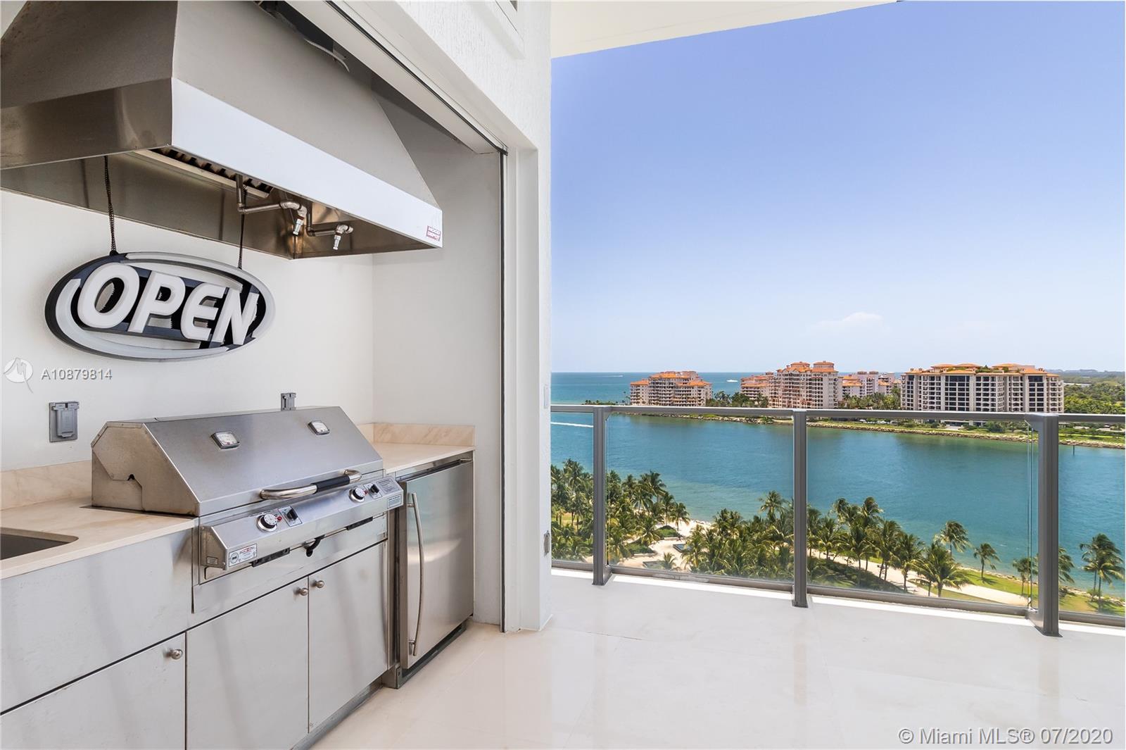 APOGEE CONDO - Residential