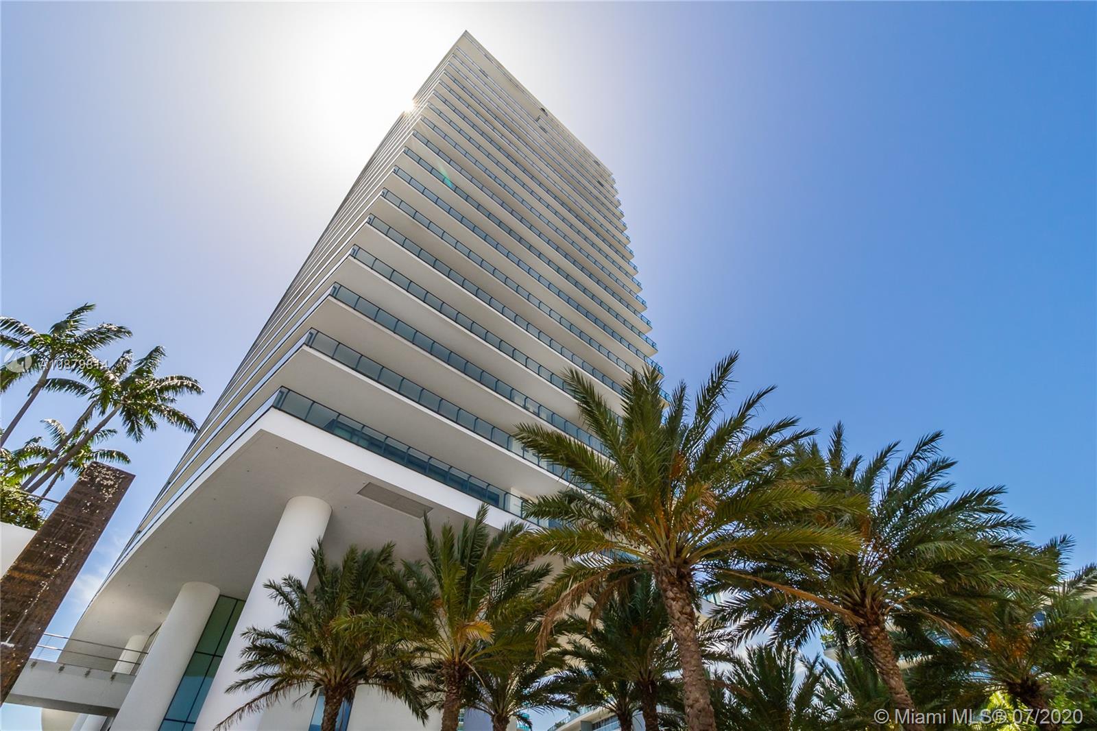 APOGEE CONDO - Residential