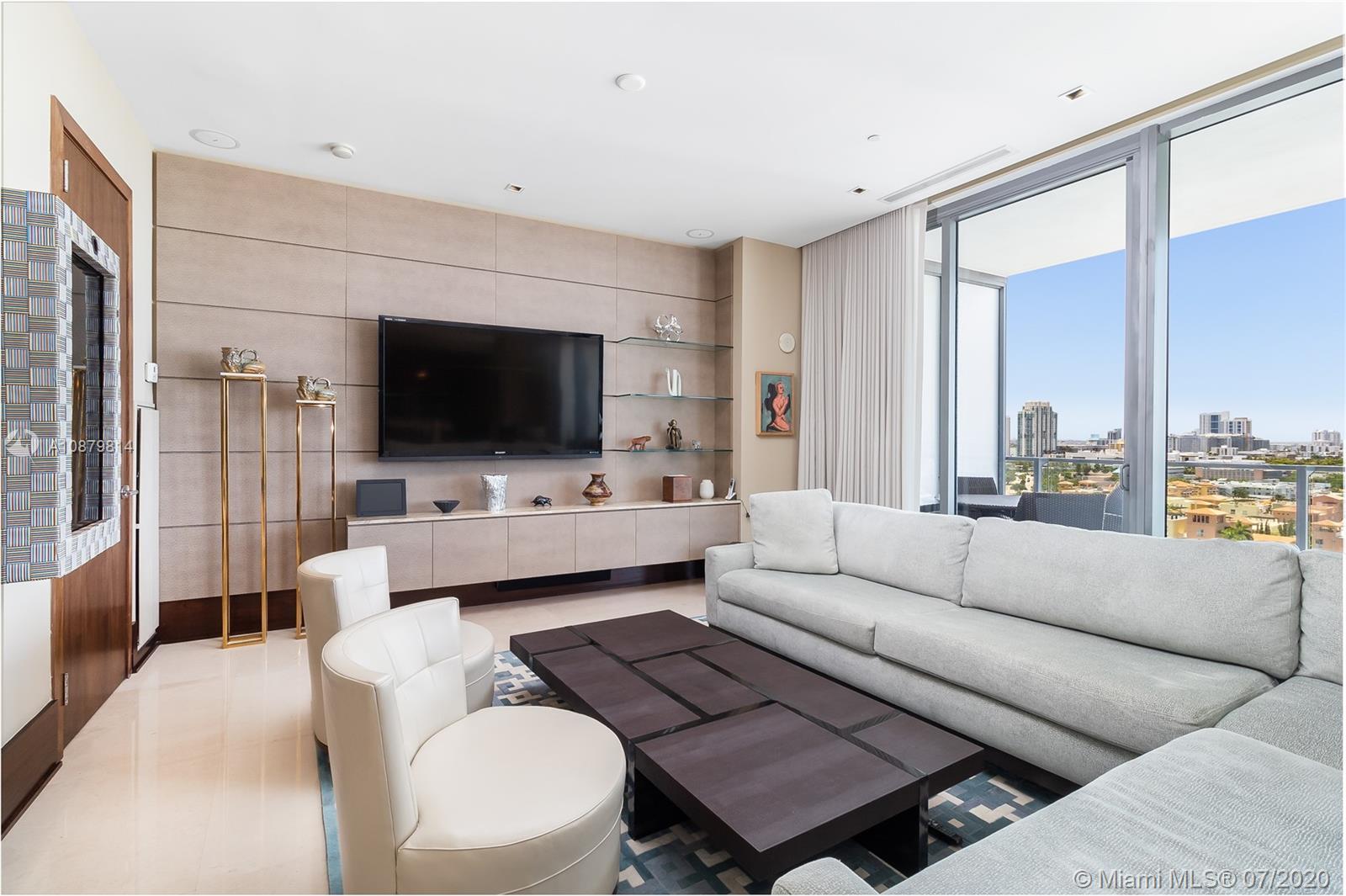 APOGEE CONDO - Residential