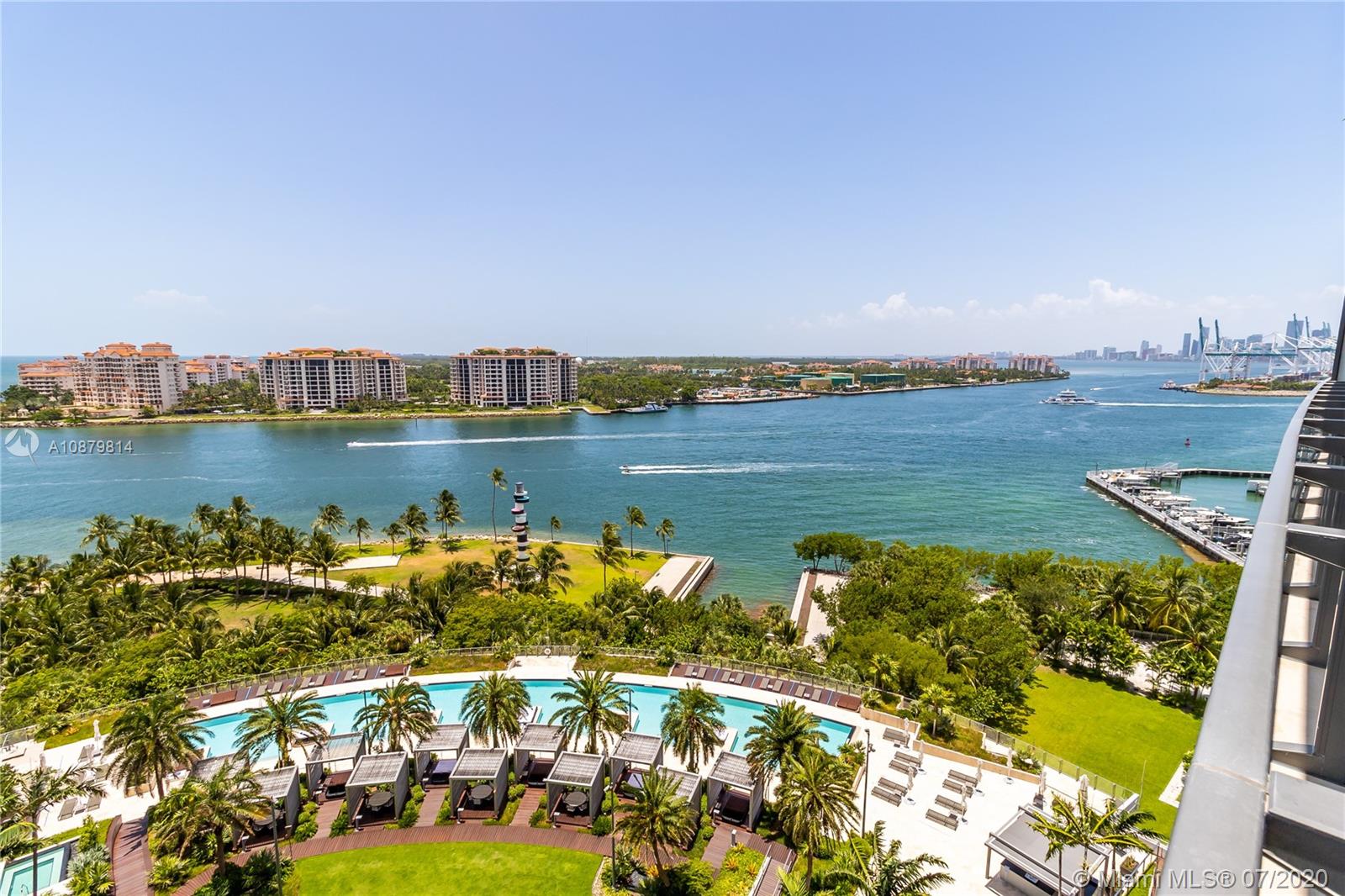 APOGEE CONDO - Residential