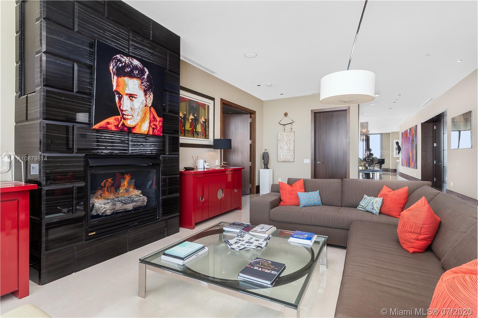 APOGEE CONDO - Residential