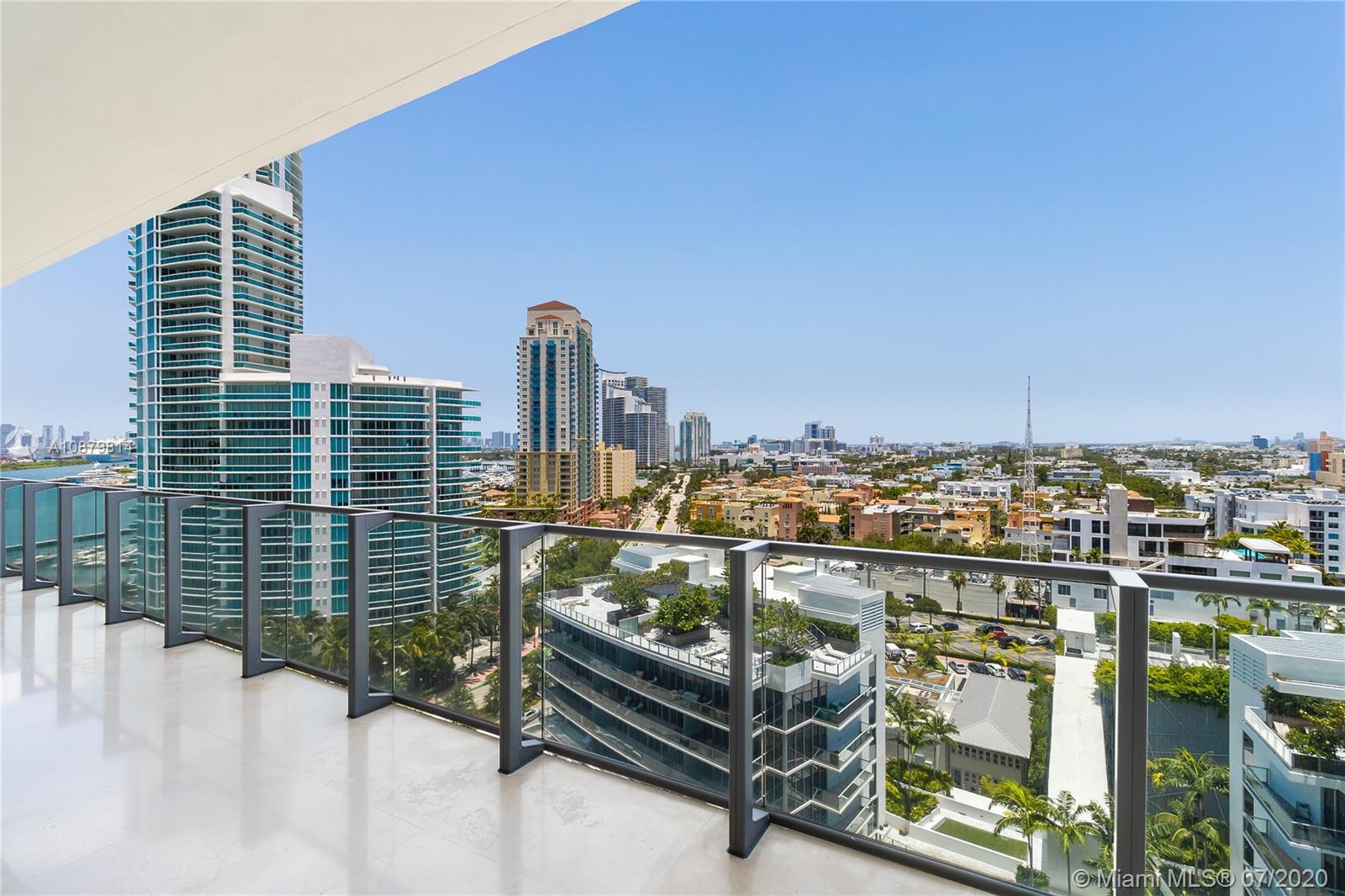 APOGEE CONDO - Residential