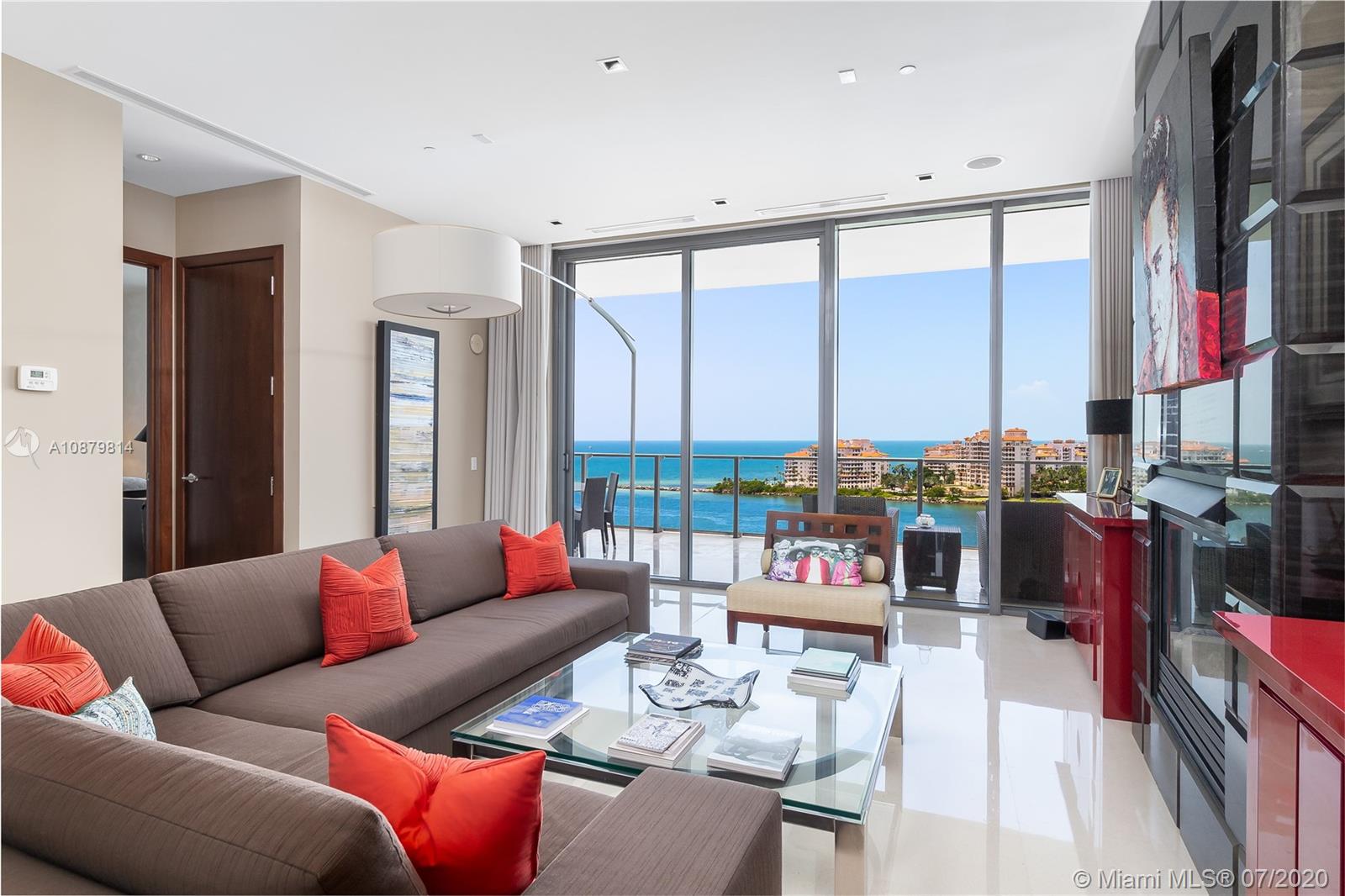 APOGEE CONDO - Residential