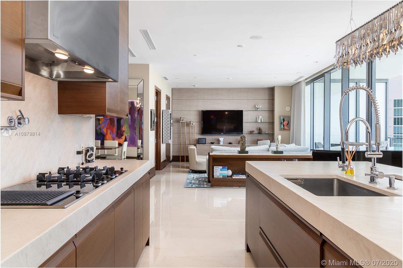 APOGEE CONDO - Residential