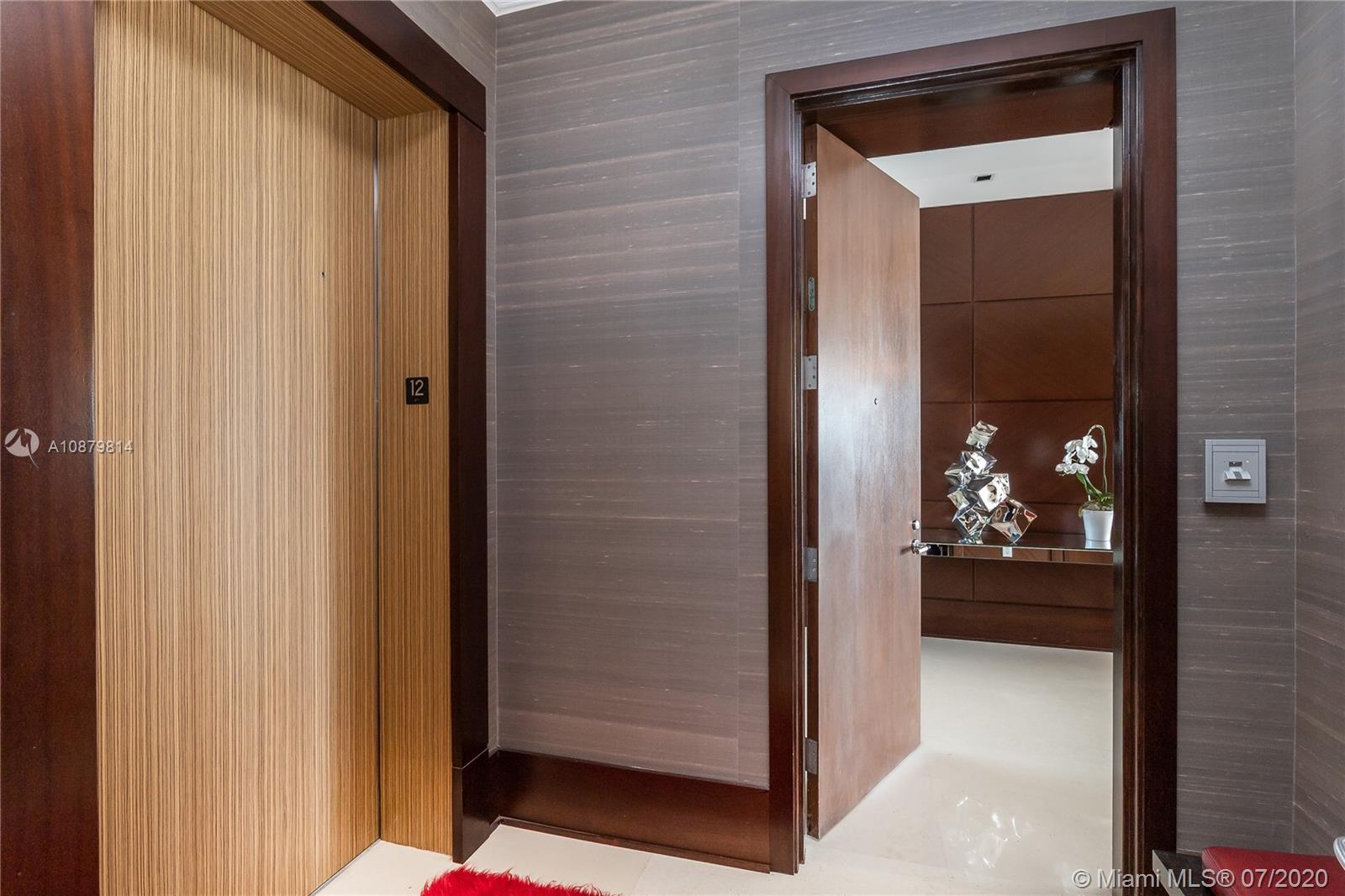 APOGEE CONDO - Residential