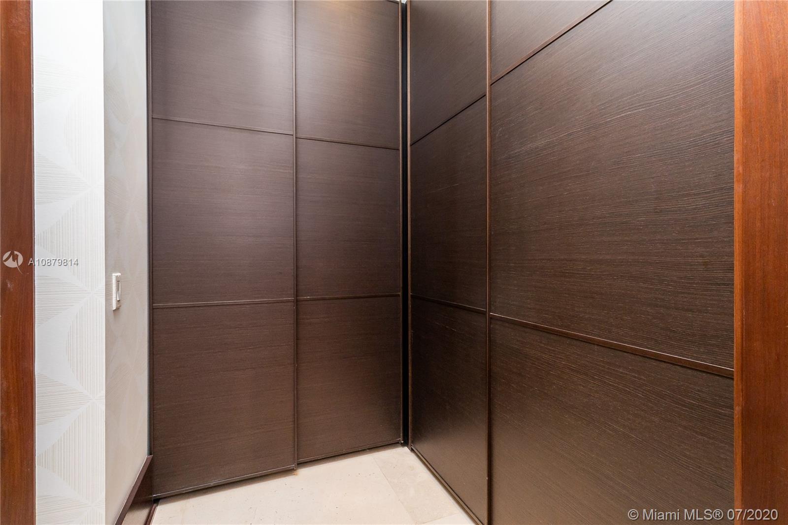 APOGEE CONDO - Residential