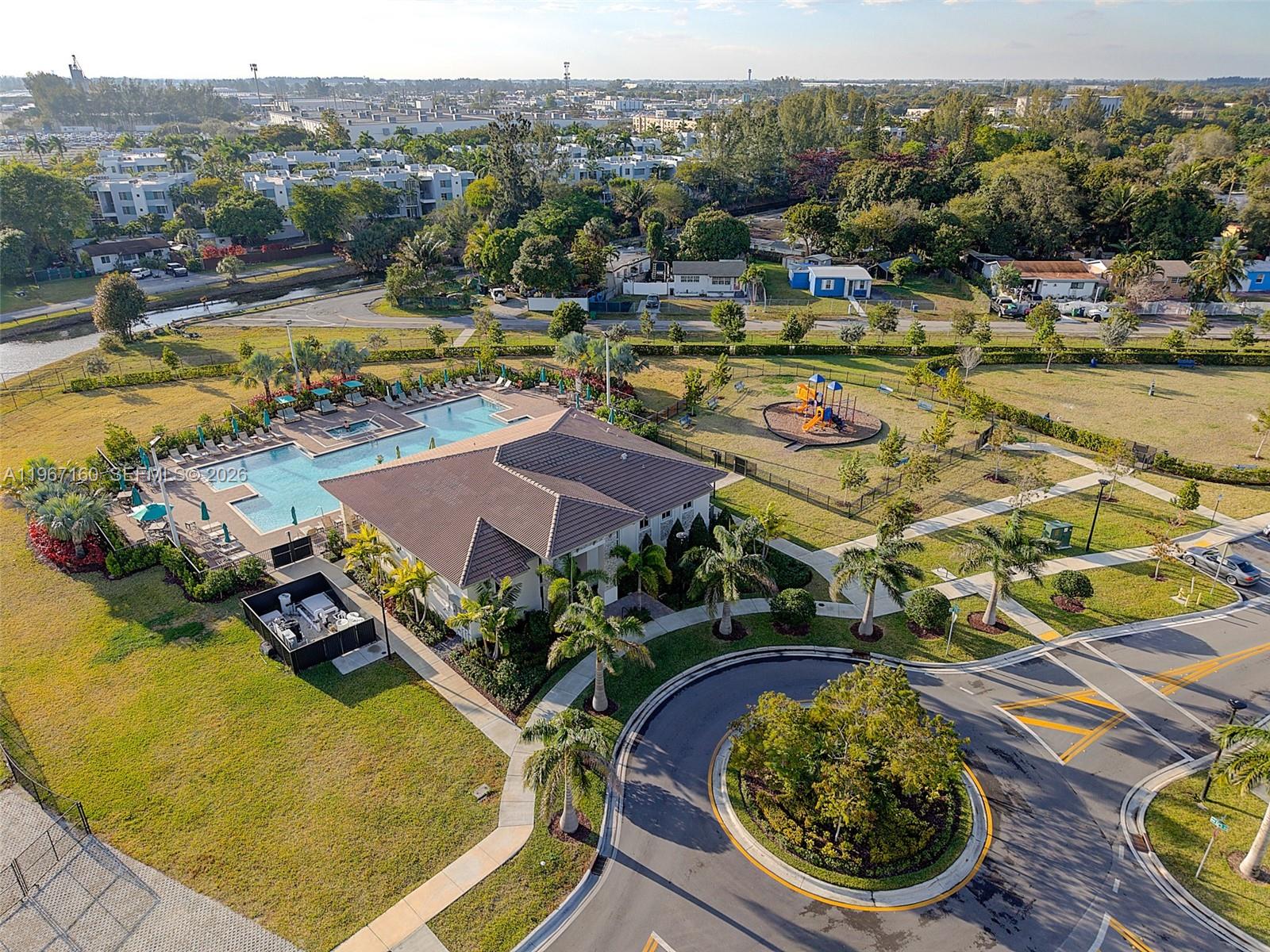 WESTVIEW GARDENS APARTMEN - Residential