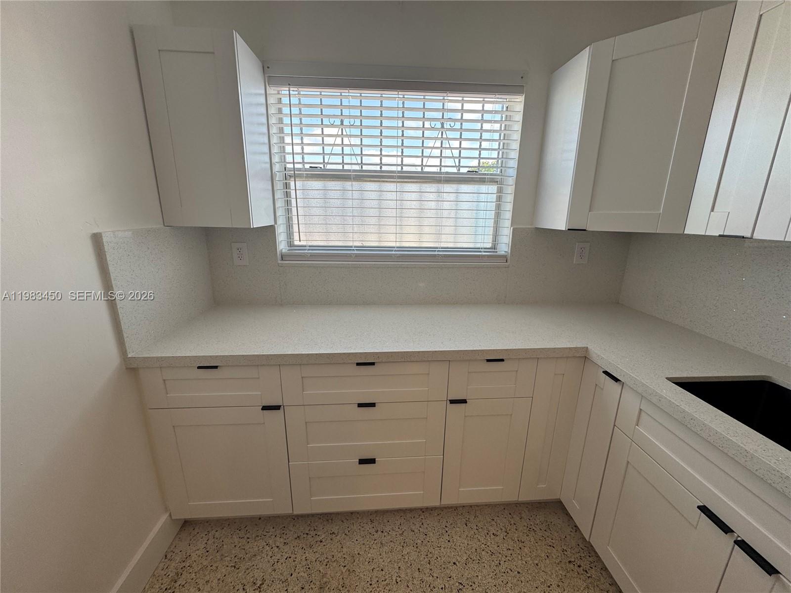 PALM AVE LAWNS - Residential Income